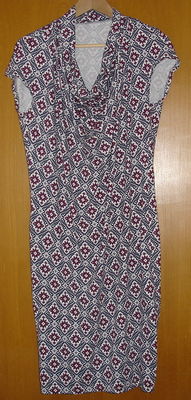 Kleid burda 116 8/2011